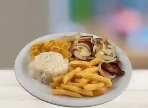 Calabresa Fresca de Bragança com Arroz e Fritas